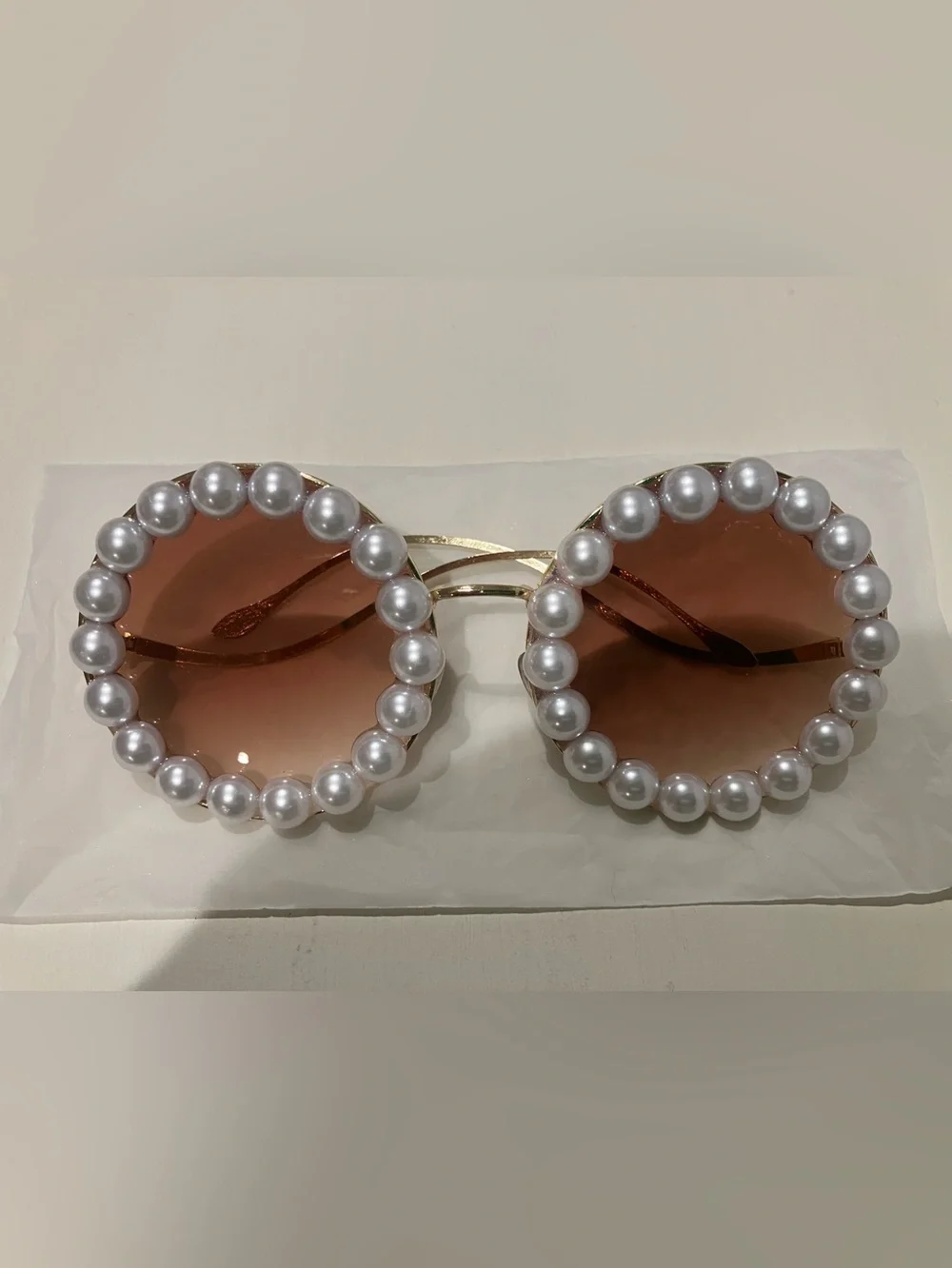Retro Pearl-Trim Round Sunglasses